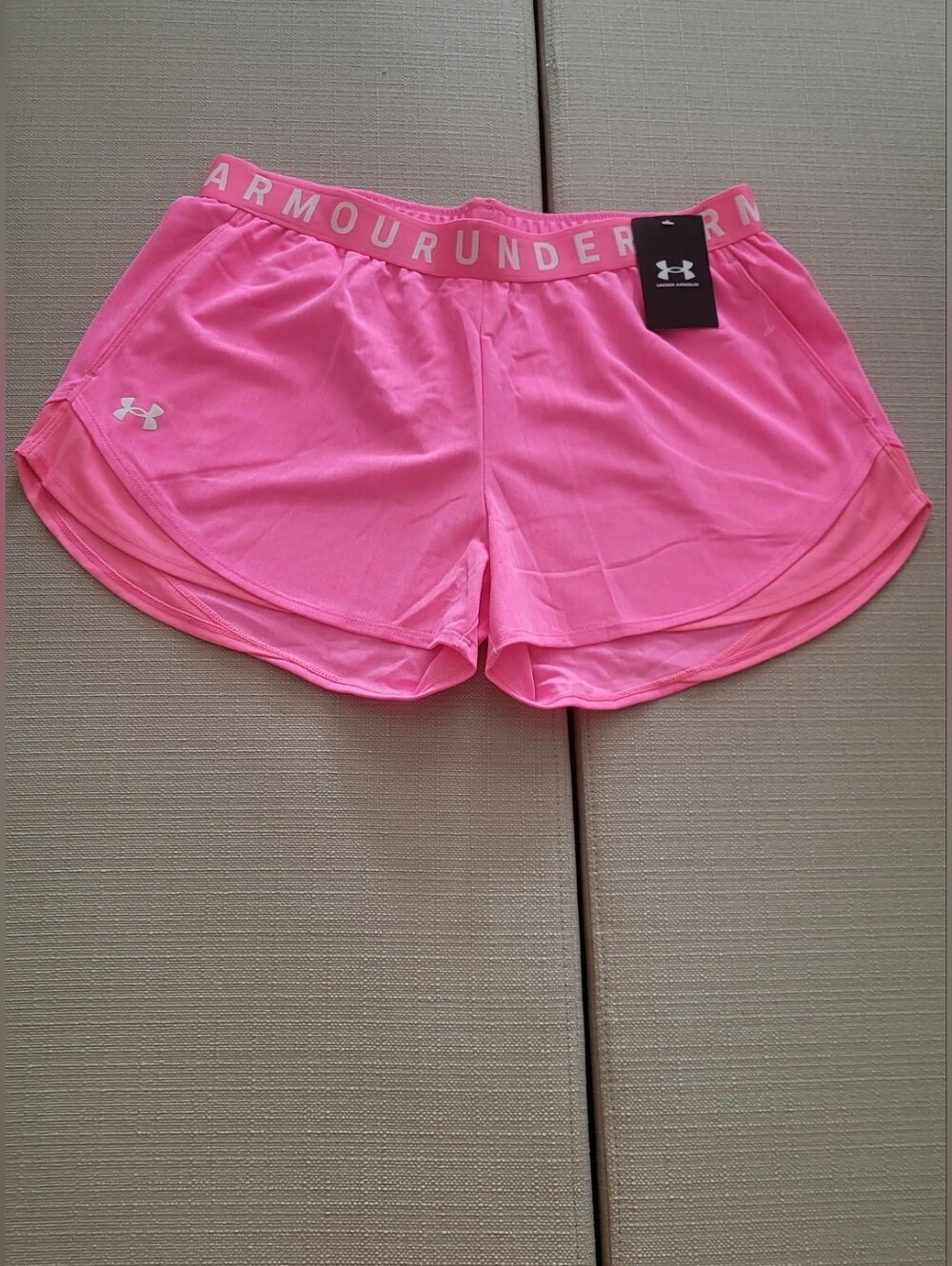 Under Armour Pink Athletic Women's Running Shorts Size Large B-228
